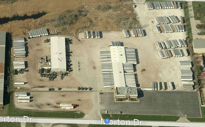 Pictures of Industrial property located at 2925 Morton Dr, East Moline, IL 61244 for sales - image #1