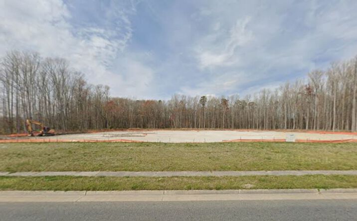 Pictures of Land property located at 124 Hillcrest Pkwy, Chesapeake, VA 23322 for sales - image #1