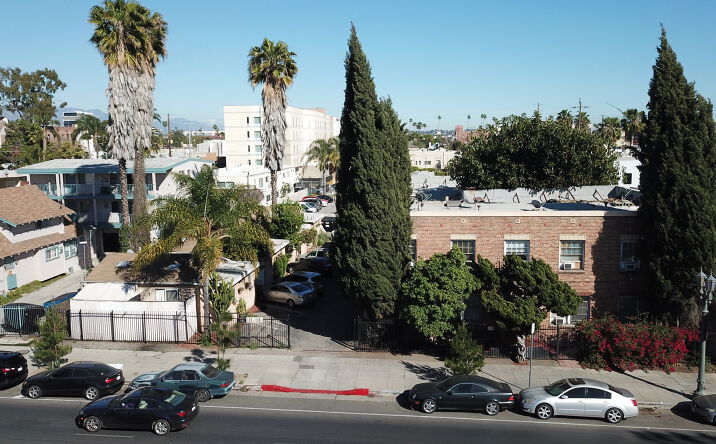 Pictures of Multifamily property located at 1118 N Cahuenga Blvd, Los Angeles, CA 90038 for sales - image #1