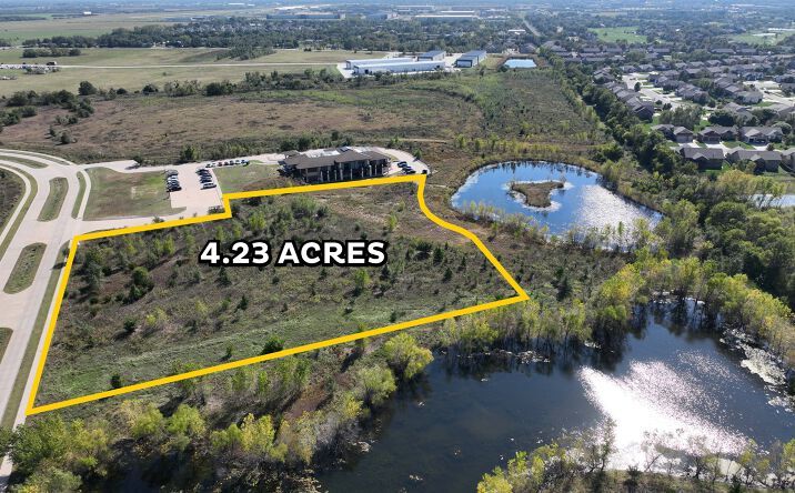 Pictures of Land property located at 4973 Tierra Lakes Pkwy, Bel Aire, KS 67226 for sales - image #1
