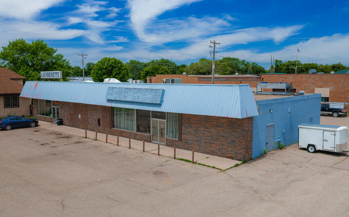 Pictures of Hospitality, Mixed Use, Retail, Special Purpose property located at 916 Litchfield Ave SW, Willmar, MN 56201 for sales - image #1