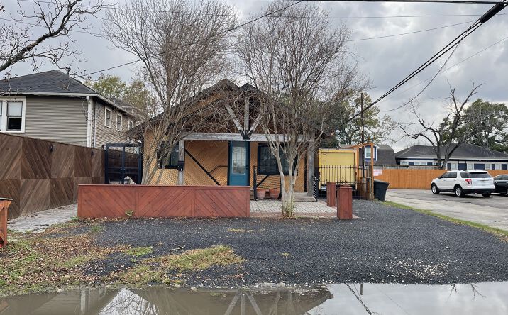 Pictures of Mixed Use, Office, Retail, Special Purpose property located at 1807 Lawrence St, Houston, TX 77008 for sales - image #1