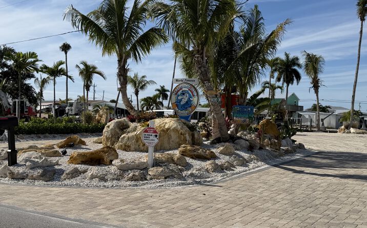 Pictures of Special Purpose property located at 2921 Sanibel Blvd, Saint James City, FL 33956 for sales - image #1