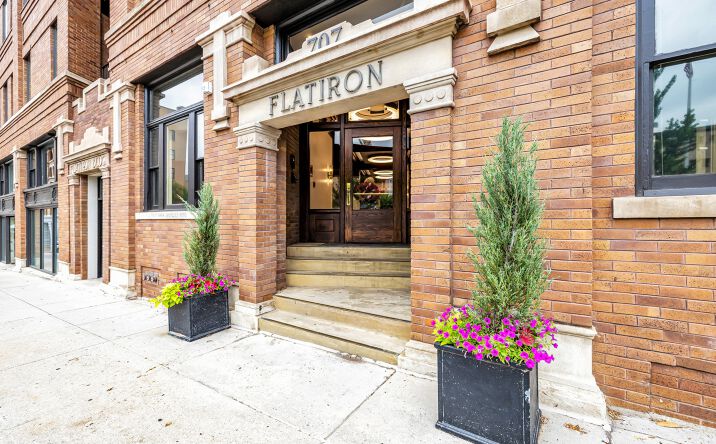 Pictures of Retail, Office, Hospitality, Mixed Use property located at 720 Walnut Street, Suite B & G, Chattanooga, TN 37402 for sales - image #1