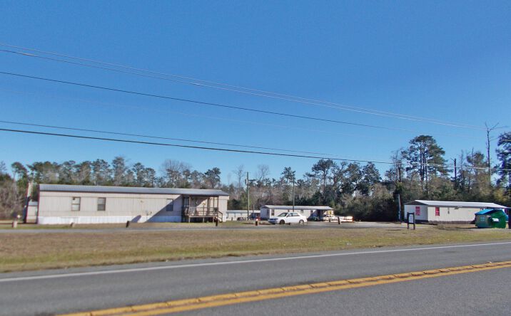Pictures of Multifamily property located at 2384 Highway 73, Marianna, FL 32448 for sales - image #1