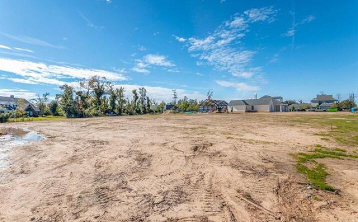 Pictures of Land property located at Henderson Bayou Rd, Lake Charles, LA 70605 for sales - image #1
