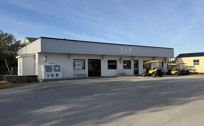 Pictures of Mixed Use, Office, Retail property located at 100 Cedar St, Beaufort, NC 28516 for sales - image #1