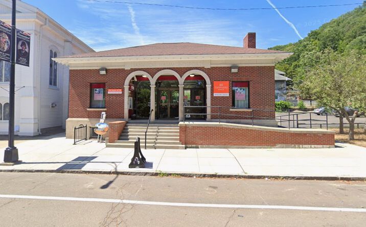 Pictures of Retail property located at 3 Park Pl, Hammondsport, NY 14840 for sales - image #1