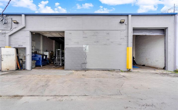 Pictures of Industrial property located at 3904 NW 32nd Ave, Miami, FL 33142 for sales - image #1