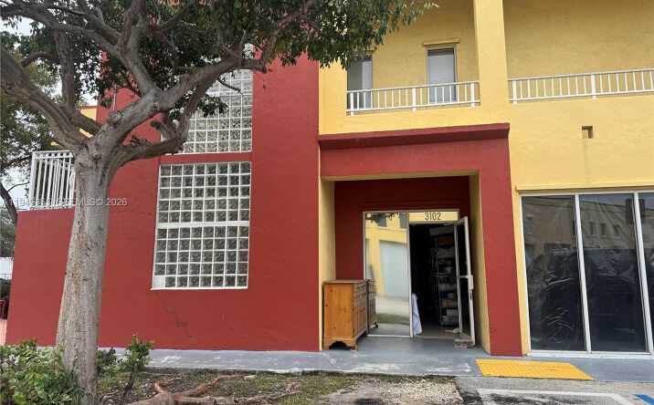 Pictures of Industrial property located at 10665 SW 190th St # 3102, Cutler Bay, FL 33157 for sales - image #1