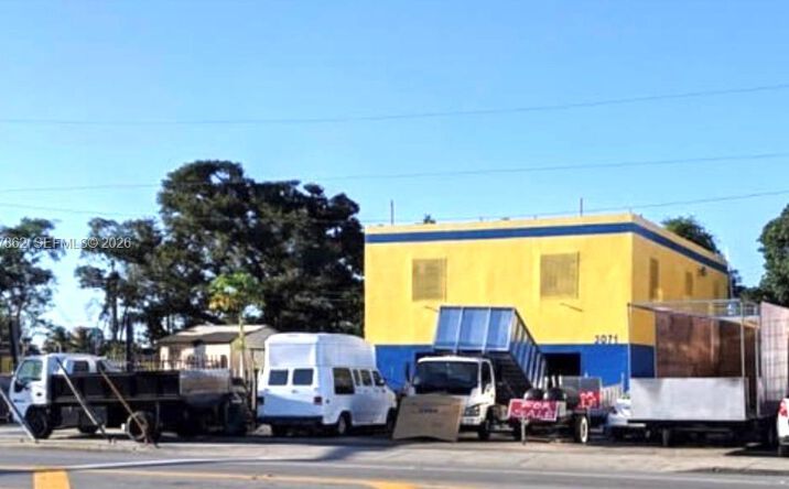 Pictures of Industrial property located at 3071 NW 54th St, Miami, FL 33142 for sales - image #1