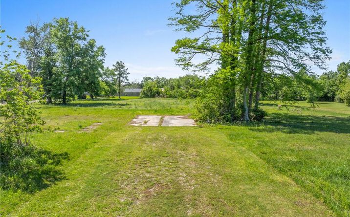 Pictures of Land property located at 415 W School St, Lake Charles, LA 70605 for sales - image #1