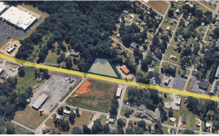 Pictures of Land property located at 776 E Franklin St, Hartwell, GA 30643 for sales - image #1