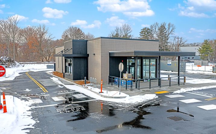 Pictures of Retail property located at 830 Main St, Clinton, MA 01510 for sales - image #1