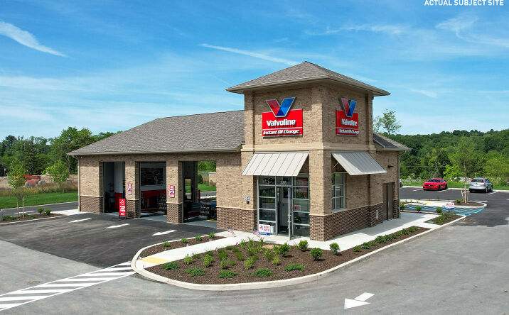 Pictures of Retail property located at 5315 William Flinn Hwy, Gibsonia, PA 15044 for sales - image #1