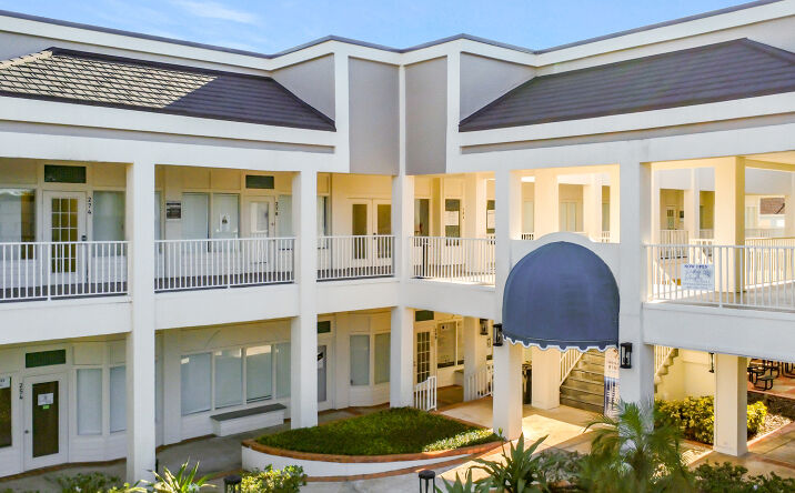 Pictures of Mixed Use, Office, Retail property located at 384 Wilshire Blvd, Casselberry, FL 32707 for sales - image #1