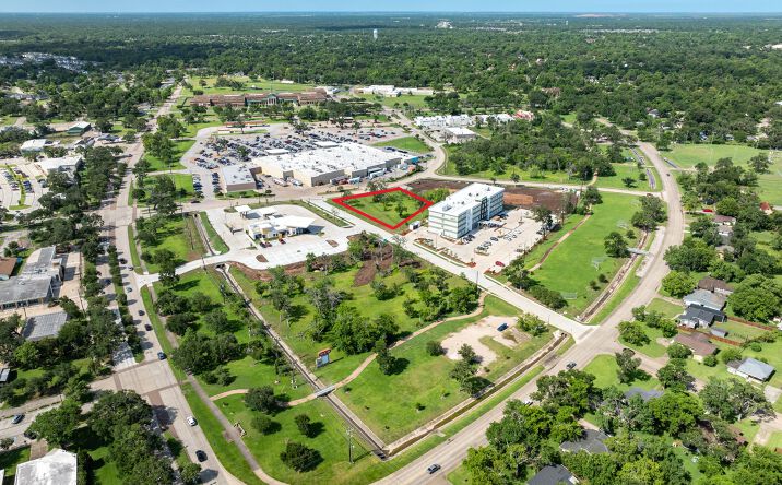 Pictures of Land, Mixed Use property located at Grapevine Turn, Lake Jackson, TX 77566 for sales - image #1