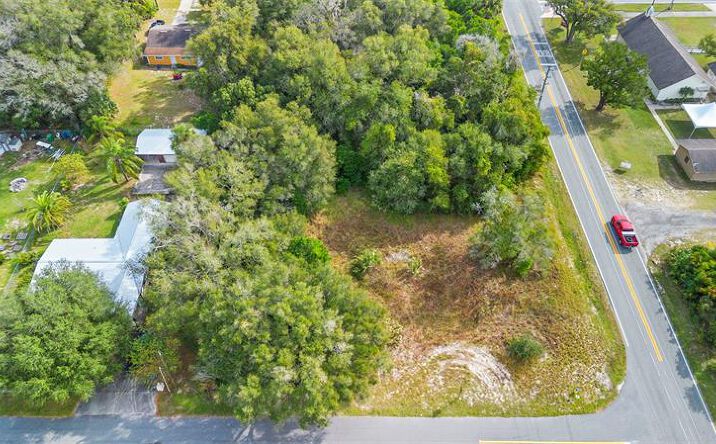 Pictures of Land property located at 905 W Beresford Ave, DeLand, FL 32720 for sales - image #1