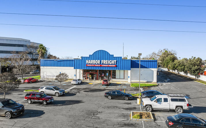 Pictures of Retail property located at 1900 Howe Ave, Sacramento, CA 95825 for sales - image #1