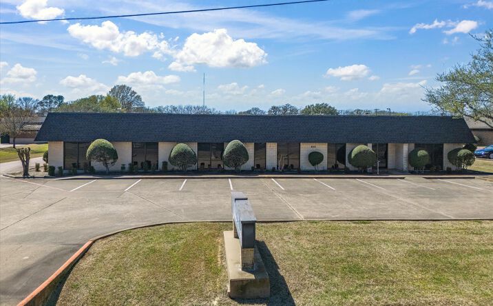 Pictures of Office, Retail property located at 611 S Clay St, Ennis, TX 75119 for sales - image #1