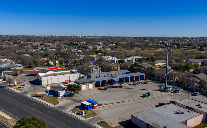image of property at 9433 PARKFIELD DR STE B Austin TX 78758-6638
