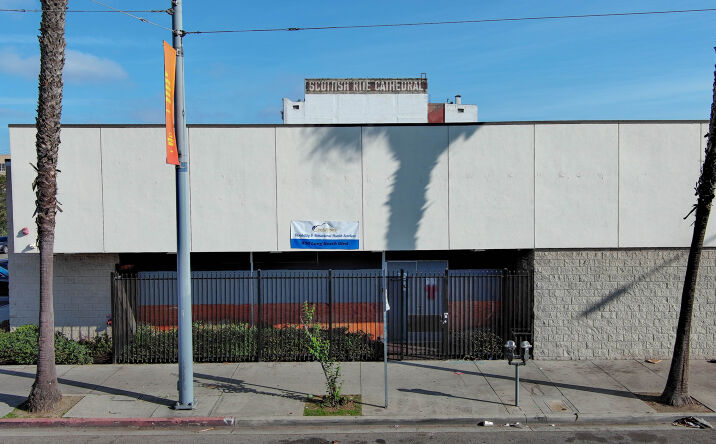 Pictures of Retail property located at 850 Long Beach Blvd, Long Beach, CA 90813 for sales - image #1