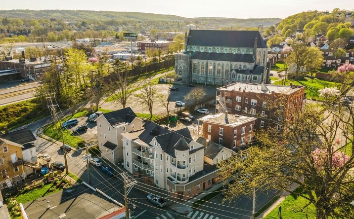 Pictures of Multifamily property located at 307 Washington Ave, Waterbury, CT 06708 for sales - image #1