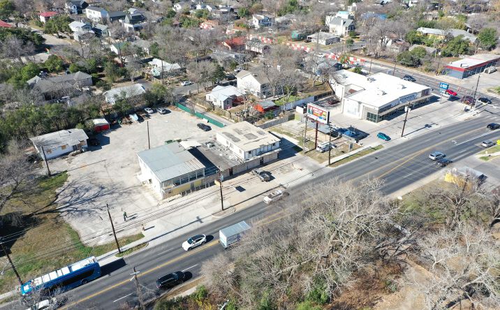 Pictures of Land property located at 2420 S 1st St, Austin, TX 78704 for sales - image #1