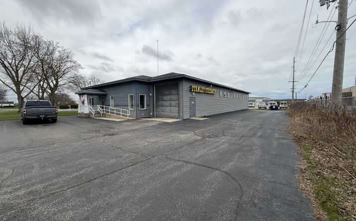Pictures of Industrial, Office, Retail property located at 3408 Hollywood Road, St. Joseph, MI 49085 for sales - image #1