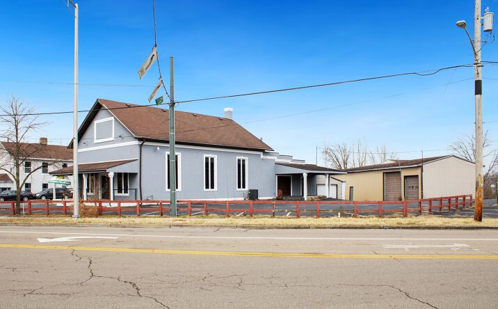 Pictures of Industrial, Office, Retail property located at 4915 N Dixie Dr, Dayton, OH 45414 for sales - image #1