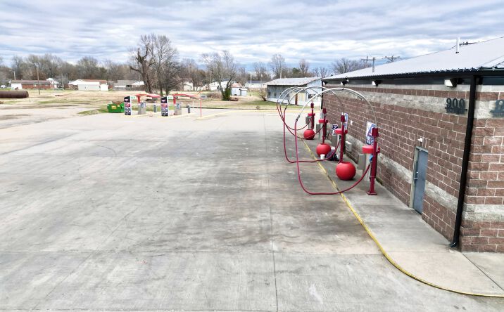 Pictures of Retail property located at 900 S Main, Sikeston, MO 63801 for sales - image #1