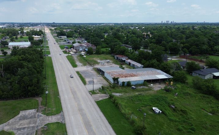 Pictures of Industrial property located at 3999 S 11th St, Beaumont, TX 77705 for sales - image #1