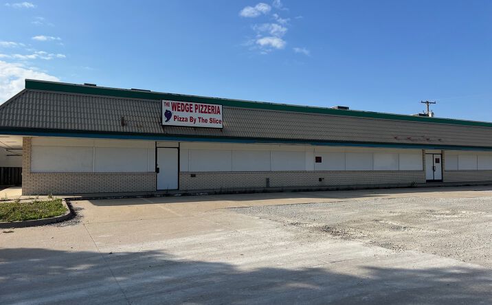 Pictures of Retail property located at 525 Hwy 1 W, Iowa City, IA 52246 for sales - image #1