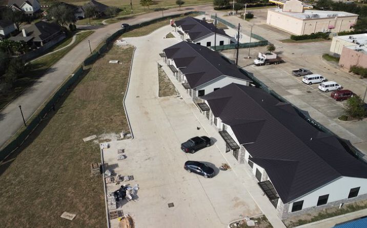 Pictures of Office property located at 1849 Forest Park Ln, Pearland, TX 77581 for sales - image #1