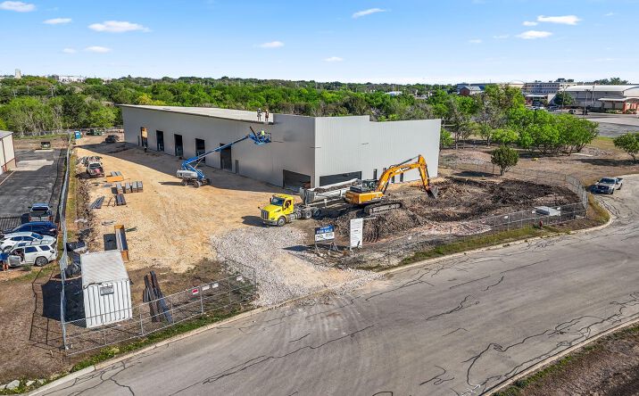 Pictures of Industrial, Office, Retail property located at 1630 Northlake Pass, Universal City, TX 78148 for sales - image #1
