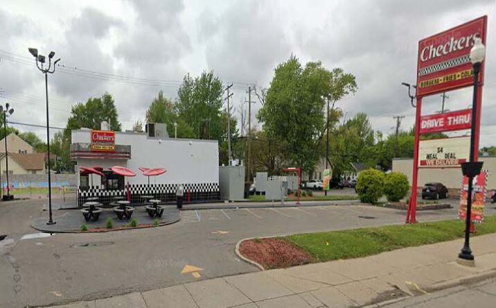 Pictures of Retail property located at 23815 Van Dyke Avenue, Centerline, MI 48015 for sales - image #1