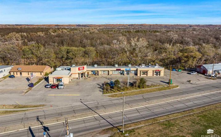 Pictures of Business for Sale property located at 204 Grant Avenue, Junction City, KS 66441 for sales - image #1