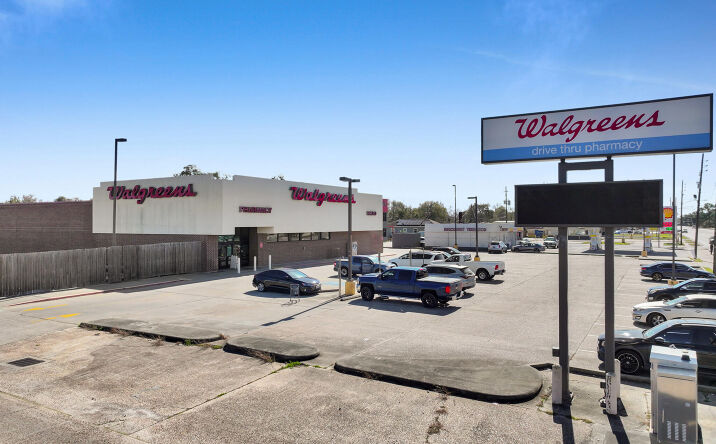 Pictures of Retail property located at 1408 N 16th St, Orange, TX 77630 for sales - image #1