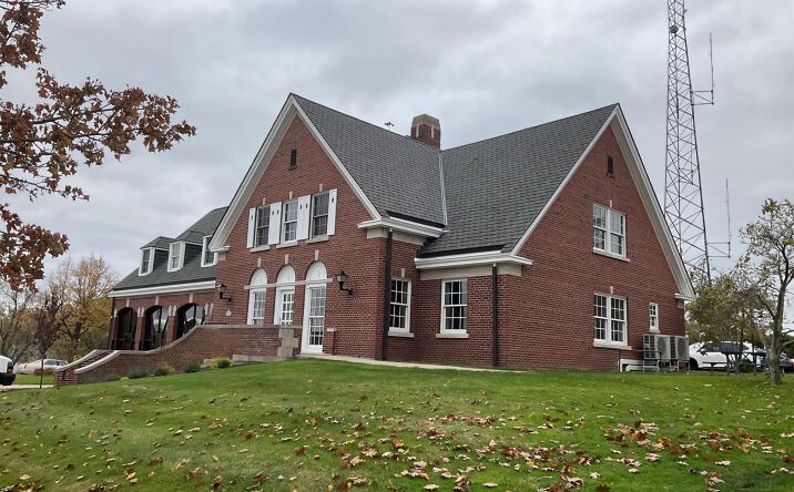 Pictures of Office, Retail property located at 18 N 5th Street, Grand Haven, MI 49417 for sales - image #1