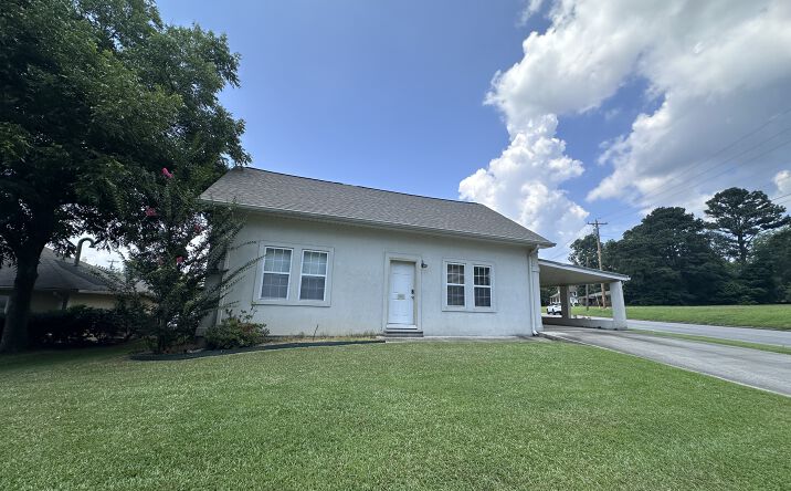 Pictures of Mixed Use, Office, Retail property located at 503 Clark St NE, Cullman, AL 35055 for sales - image #1