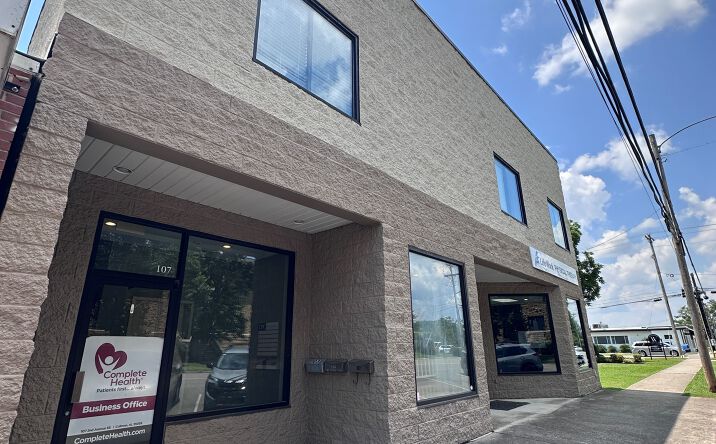 Pictures of Mixed Use, Office, Retail property located at 105 2nd Ave NE, Cullman, AL 35055 for sales - image #1