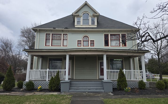 Pictures of Mixed Use, Multifamily, Office, Retail property located at 1451 E Market St, Warren, OH 44483 for sales - image #1