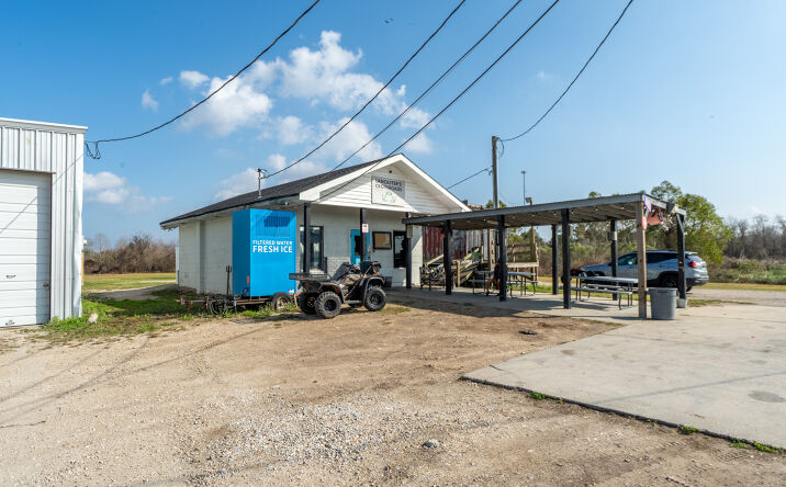 Pictures of Mixed Use, Retail property located at 4513 LA-46, St. Bernard, LA 70085 for sales - image #1