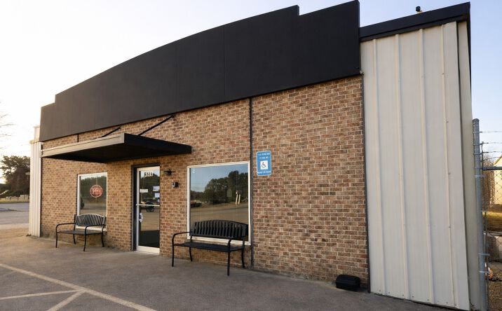 Pictures of Retail property located at 1321 Joe Frank Harris Pkwy SE, Cartersville, GA 30120 for sales - image #1