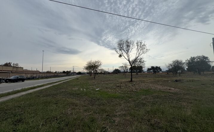 Pictures of Land property located at 1909 N Interstate 35, San Marcos, TX 78666 for sales - image #1