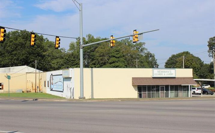 Pictures of Land property located at 305 Main Ave SW, Cullman, AL 35055 for sales - image #1