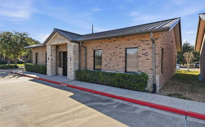 Pictures of Office property located at 15440 Ridge Park Dr, Houston, TX 77095 for sales - image #1