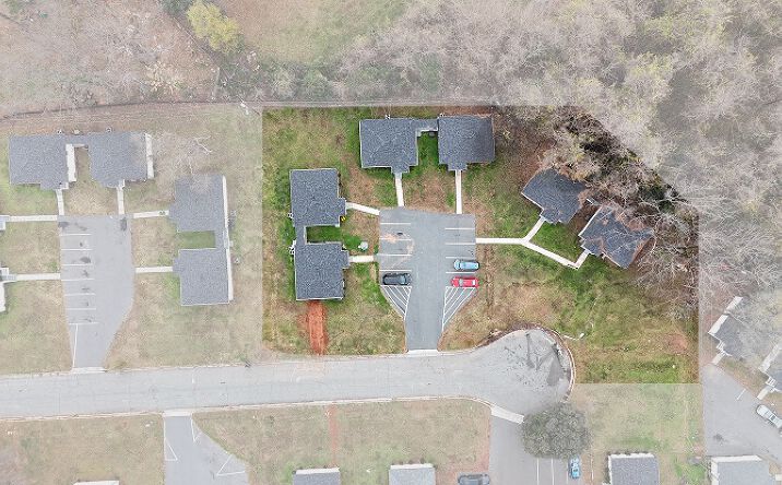 Pictures of Multifamily property located at 2225 Alma Ct, Charlotte, NC 28206 for sales - image #1