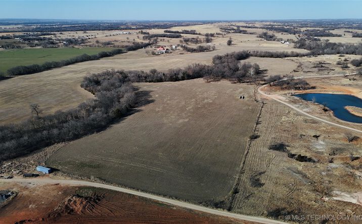 Pictures of Land property located at 551 Davis, Davis, OK 73030 for sales - image #1
