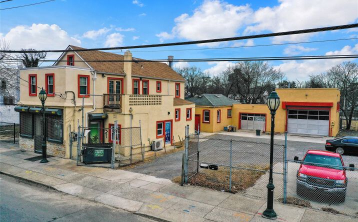 Pictures of Mixed Use property located at 1513 Straight Path, Babylon, NY 11798 for sales - image #1